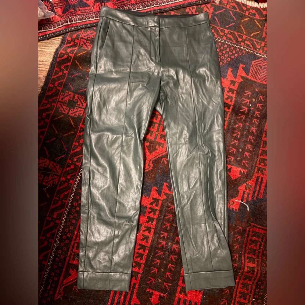 High Waist Faux Leather Pants - Ann Taylor size 2 - Picture 5 of 6